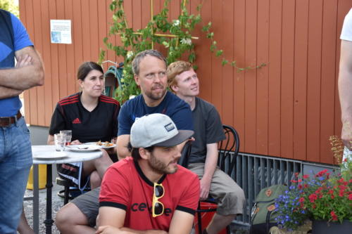 js_Leiteraction_1800083