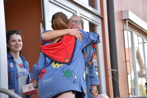 js_Leiteraction_1800092